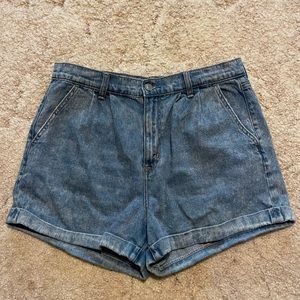 American Eagle size 10 mom shorts